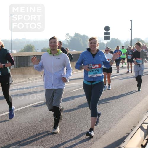 03.10.2025 - Köhlbrandbrückenlauf Lena Gebhardt http://msf.ph/oto/9043221 03.10.2025 09:26:29 Position 1 1571, 3693 meine-sportfotos.de