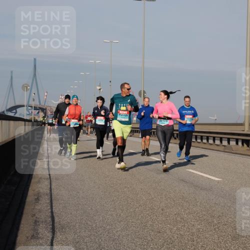 03.10.2025 - Köhlbrandbrückenlauf Fabian Wolf http://msf.ph/oto/9043225 03.10.2025 09:56:23 Position 3 2, 0, 25, 3549, 3146 meine-sportfotos.de