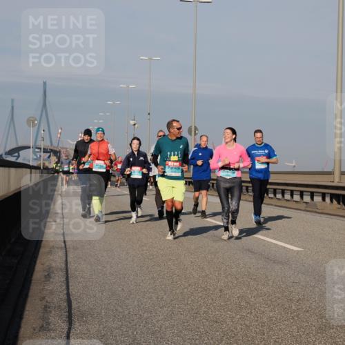 03.10.2025 - Köhlbrandbrückenlauf Fabian Wolf http://msf.ph/oto/9043230 03.10.2025 09:56:23 Position 3 3549 meine-sportfotos.de