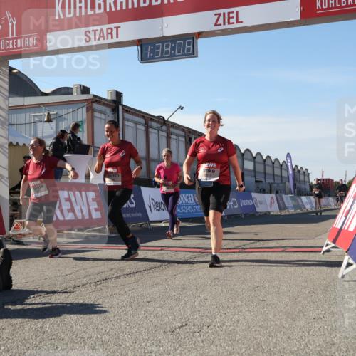 03.10.2025 - Köhlbrandbrückenlauf Luisa Fischer http://msf.ph/oto/9043237 03.10.2025 13:38:07 Ziel 5188, 5343, 5409, 5632, 6515 meine-sportfotos.de