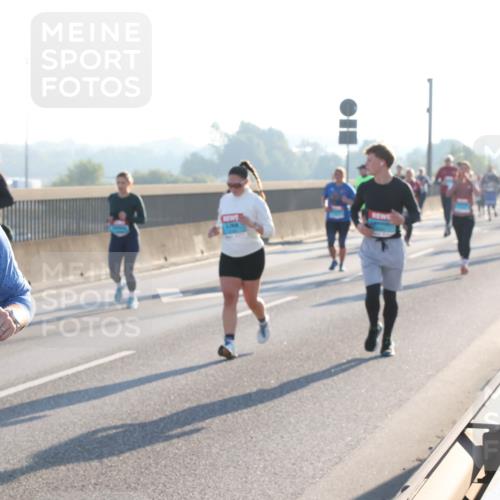 03.10.2025 - Köhlbrandbrückenlauf Lena Gebhardt http://msf.ph/oto/9043263 03.10.2025 09:26:30 Position 1 3693 meine-sportfotos.de