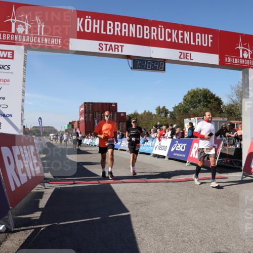 03.10.2025 - Köhlbrandbrückenlauf Lena Gebhardt http://msf.ph/oto/9043264 03.10.2025 13:18:49 Ziel 4077, 4556, 4756, 4812, 5115, 6429, 6500, 6506, 6556, 6596, 6795 meine-sportfotos.de