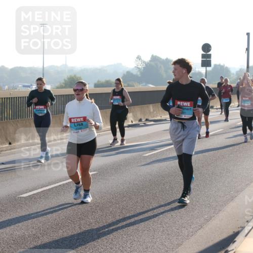 03.10.2025 - Köhlbrandbrückenlauf Lena Gebhardt http://msf.ph/oto/9043290 03.10.2025 09:26:31 Position 1 2340, 291 meine-sportfotos.de