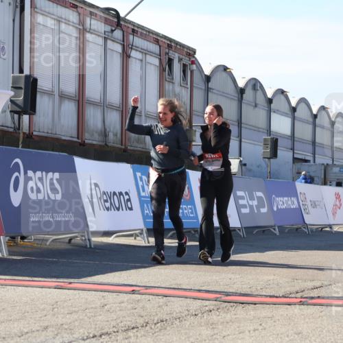 03.10.2025 - Köhlbrandbrückenlauf Luisa Fischer http://msf.ph/oto/9043327 03.10.2025 13:38:26 Ziel 4435, 4697, 5139, 5335, 5439, 5509, 6581, 6582, 6583 meine-sportfotos.de