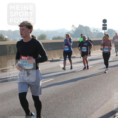 03.10.2025 - Köhlbrandbrückenlauf Lena Gebhardt http://msf.ph/oto/9043328 03.10.2025 09:26:33 Position 1 3291 meine-sportfotos.de