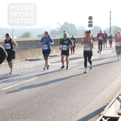 03.10.2025 - Köhlbrandbrückenlauf Lena Gebhardt http://msf.ph/oto/9043335 03.10.2025 09:26:33 Position 1 3291 meine-sportfotos.de