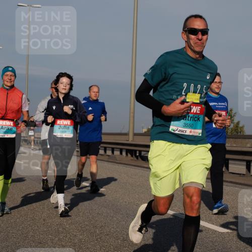 03.10.2025 - Köhlbrandbrückenlauf Fabian Wolf http://msf.ph/oto/9043368 03.10.2025 09:56:27 Position 3 3680, 1632, 1909, 2025, 39, 3550 meine-sportfotos.de