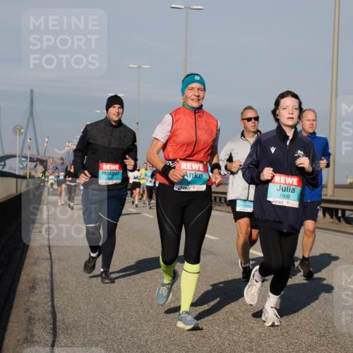 03.10.2025 - Köhlbrandbrückenlauf Fabian Wolf http://msf.ph/oto/9043377 03.10.2025 09:56:27 Position 3 3680, 1632, 3392, 1909 meine-sportfotos.de
