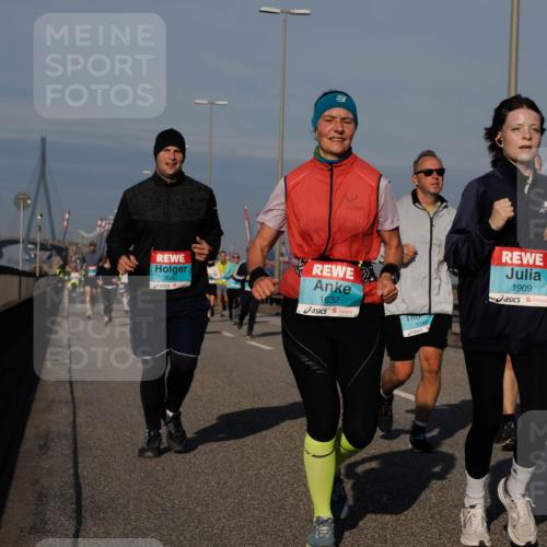 03.10.2025 - Köhlbrandbrückenlauf Fabian Wolf http://msf.ph/oto/9043389 03.10.2025 09:56:28 Position 3 3680, 1632, 3392, 1909 meine-sportfotos.de