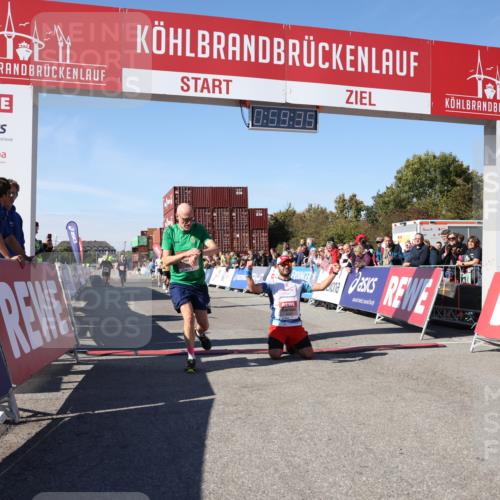 03.10.2025 - Köhlbrandbrückenlauf Lena Gebhardt http://msf.ph/oto/9043408 03.10.2025 12:59:36 Ziel 4111, 4119, 4215, 4270, 4475, 6060, 6325, 6364, 6616, 6654, 6666, 6754 meine-sportfotos.de