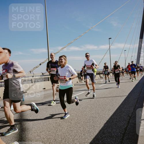 03.10.2025 - Köhlbrandbrückenlauf Michael Burmester http://msf.ph/oto/9043420 03.10.2025 12:24:58 Position 1  meine-sportfotos.de