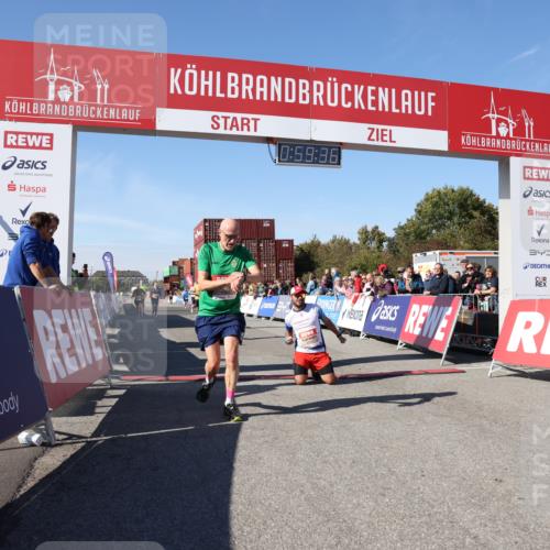 03.10.2025 - Köhlbrandbrückenlauf Lena Gebhardt http://msf.ph/oto/9043421 03.10.2025 12:59:36 Ziel 4111, 4119, 4215, 4270, 4475, 6060, 6325, 6364, 6616, 6654, 6666, 6754 meine-sportfotos.de