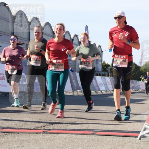 03.10.2025 - Köhlbrandbrückenlauf Luisa Fischer http://msf.ph/oto/9043427 03.10.2025 13:38:34 Ziel 4697, 4884, 5439, 5509, 5564, 5590, 5591, 6179, 6201 meine-sportfotos.de