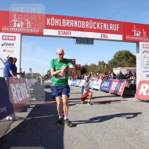 03.10.2025 - Köhlbrandbrückenlauf Lena Gebhardt http://msf.ph/oto/9043428 03.10.2025 12:59:37 Ziel 4111, 4119, 4215, 4270, 4475, 6060, 6325, 6364, 6616, 6654, 6666, 6754 meine-sportfotos.de
