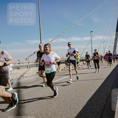03.10.2025 - Köhlbrandbrückenlauf Michael Burmester http://msf.ph/oto/9043429 03.10.2025 12:24:58 Position 1 95, 4496 meine-sportfotos.de