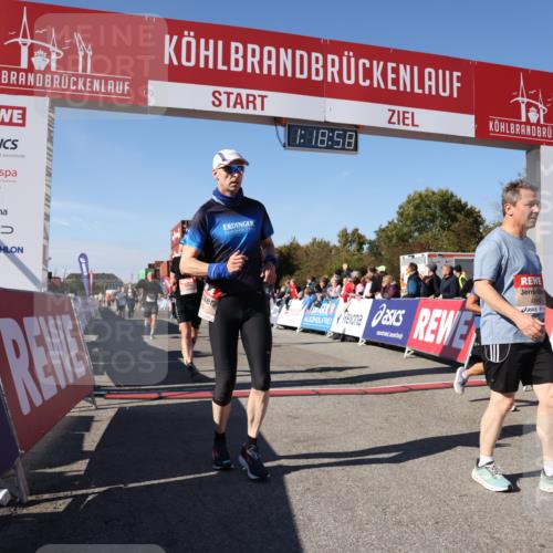 03.10.2025 - Köhlbrandbrückenlauf Lena Gebhardt http://msf.ph/oto/9043430 03.10.2025 13:18:58 Ziel 4077, 4556, 4630, 4676, 4756, 4889, 5027, 5304, 5449, 5974, 6117, 6267, 6475, 6506, 6573, 6795 meine-sportfotos.de