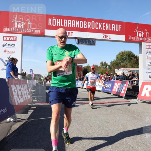 03.10.2025 - Köhlbrandbrückenlauf Lena Gebhardt http://msf.ph/oto/9043445 03.10.2025 12:59:37 Ziel 4111, 4119, 4215, 4270, 4475, 6060, 6325, 6364, 6616, 6654, 6666, 6754 meine-sportfotos.de