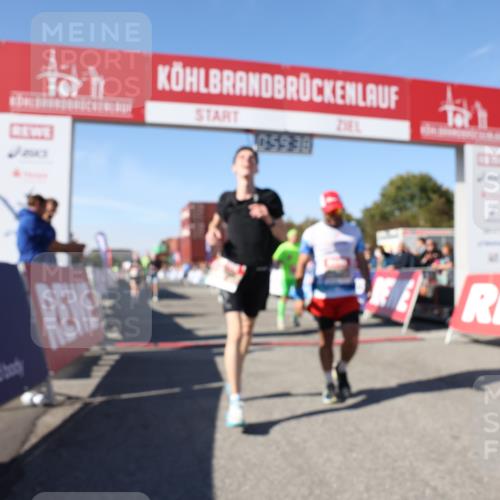03.10.2025 - Köhlbrandbrückenlauf Lena Gebhardt http://msf.ph/oto/9043461 03.10.2025 12:59:39 Ziel 4111, 4215, 4270, 4475, 6060, 6325, 6364, 6616, 6654, 6666, 6754 meine-sportfotos.de