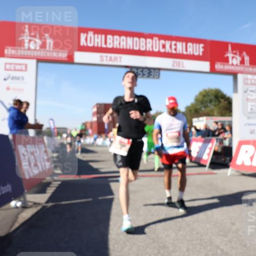 03.10.2025 - Köhlbrandbrückenlauf Lena Gebhardt http://msf.ph/oto/9043472 03.10.2025 12:59:39 Ziel 4111, 4215, 4270, 4475, 6060, 6325, 6364, 6616, 6654, 6666, 6754 meine-sportfotos.de