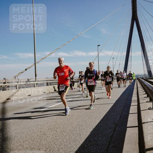 03.10.2025 - Köhlbrandbrückenlauf Michael Burmester http://msf.ph/oto/9043476 03.10.2025 12:25:02 Position 1  meine-sportfotos.de