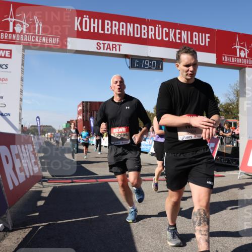03.10.2025 - Köhlbrandbrückenlauf Lena Gebhardt http://msf.ph/oto/9043480 03.10.2025 13:19:02 Ziel 4556, 4630, 4676, 4756, 4876, 4889, 5027, 5304, 5449, 5974, 6088, 6117, 6127, 6267, 6475, 6573, 6795 meine-sportfotos.de