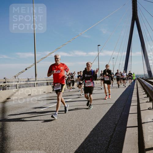 03.10.2025 - Köhlbrandbrückenlauf Michael Burmester http://msf.ph/oto/9043482 03.10.2025 12:25:03 Position 1  meine-sportfotos.de