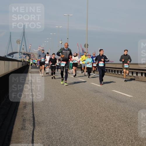 03.10.2025 - Köhlbrandbrückenlauf Fabian Wolf http://msf.ph/oto/9043488 03.10.2025 09:56:31 Position 3  meine-sportfotos.de