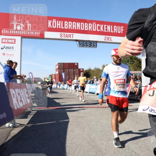 03.10.2025 - Köhlbrandbrückenlauf Lena Gebhardt http://msf.ph/oto/9043490 03.10.2025 12:59:39 Ziel 4111, 4215, 4270, 4475, 6060, 6325, 6364, 6616, 6654, 6666, 6754 meine-sportfotos.de