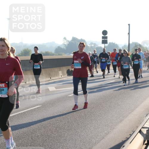 03.10.2025 - Köhlbrandbrückenlauf Lena Gebhardt http://msf.ph/oto/9043491 03.10.2025 09:26:39 Position 1 1209, 3019 meine-sportfotos.de