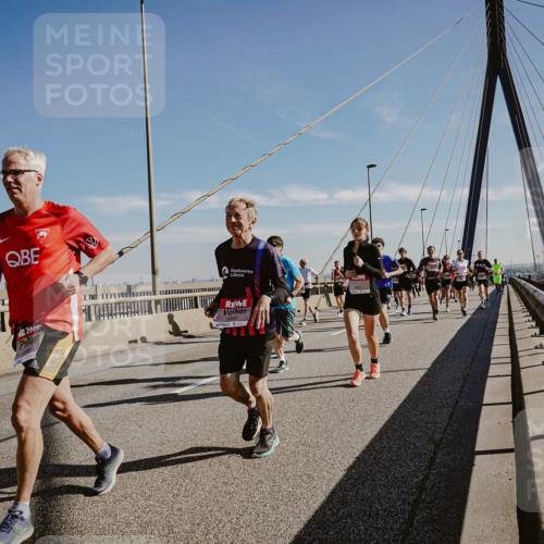 03.10.2025 - Köhlbrandbrückenlauf Michael Burmester http://msf.ph/oto/9043492 03.10.2025 12:25:03 Position 1  meine-sportfotos.de