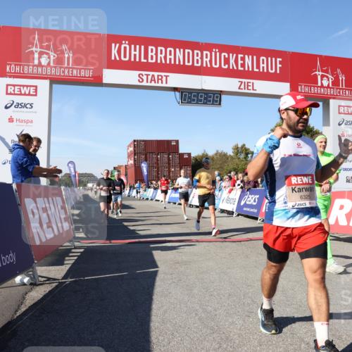 03.10.2025 - Köhlbrandbrückenlauf Lena Gebhardt http://msf.ph/oto/9043509 03.10.2025 12:59:40 Ziel 4111, 4215, 4270, 4475, 6060, 6142, 6325, 6364, 6616, 6654, 6666, 6754 meine-sportfotos.de