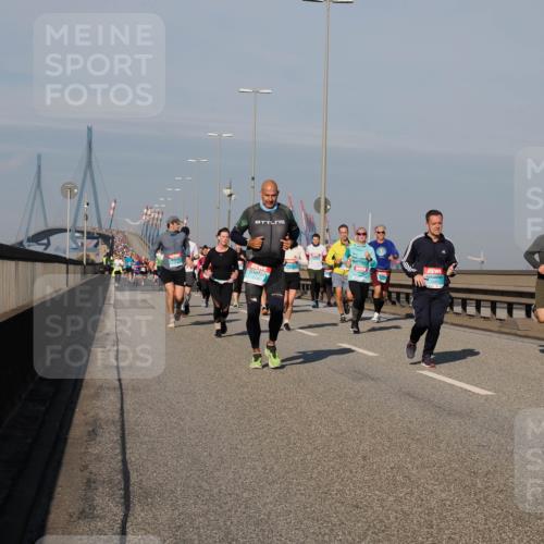 03.10.2025 - Köhlbrandbrückenlauf Fabian Wolf http://msf.ph/oto/9043513 03.10.2025 09:56:32 Position 3 2126 meine-sportfotos.de