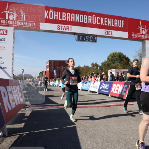 03.10.2025 - Köhlbrandbrückenlauf Lena Gebhardt http://msf.ph/oto/9043515 03.10.2025 13:19:04 Ziel 4630, 4631, 4676, 4816, 4876, 4889, 5027, 5304, 5449, 5974, 6088, 6117, 6127, 6267, 6475, 6573, 6795 meine-sportfotos.de