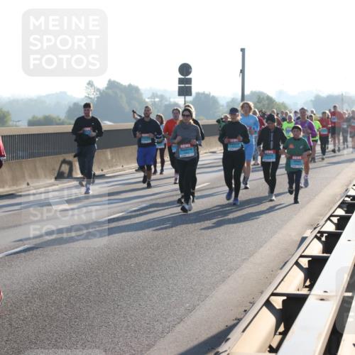03.10.2025 - Köhlbrandbrückenlauf Lena Gebhardt http://msf.ph/oto/9043526 03.10.2025 09:26:41 Position 1  meine-sportfotos.de