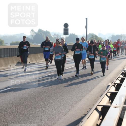 03.10.2025 - Köhlbrandbrückenlauf Lena Gebhardt http://msf.ph/oto/9043539 03.10.2025 09:26:41 Position 1 2271 meine-sportfotos.de