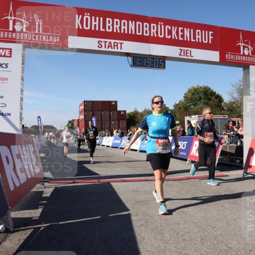 03.10.2025 - Köhlbrandbrückenlauf Lena Gebhardt http://msf.ph/oto/9043544 03.10.2025 13:19:05 Ziel 4143, 4630, 4631, 4632, 4676, 4816, 4876, 4889, 5027, 5304, 5449, 5858, 5974, 6088, 6117, 6127, 6267, 6475, 6573, 6795 meine-sportfotos.de