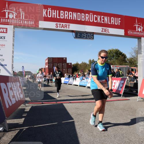 03.10.2025 - Köhlbrandbrückenlauf Lena Gebhardt http://msf.ph/oto/9043560 03.10.2025 13:19:06 Ziel 4143, 4630, 4631, 4632, 4676, 4816, 4876, 4889, 5027, 5304, 5449, 5858, 5974, 6088, 6117, 6127, 6267, 6475, 6573 meine-sportfotos.de