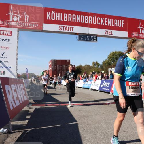 03.10.2025 - Köhlbrandbrückenlauf Lena Gebhardt http://msf.ph/oto/9043573 03.10.2025 13:19:07 Ziel 4143, 4630, 4631, 4632, 4676, 4727, 4816, 4876, 5027, 5304, 5449, 5858, 6088, 6117, 6127, 6267, 6475, 6573 meine-sportfotos.de