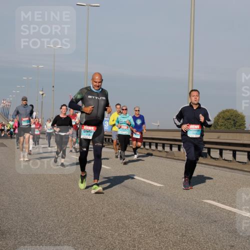 03.10.2025 - Köhlbrandbrückenlauf Fabian Wolf http://msf.ph/oto/9043575 03.10.2025 09:56:34 Position 3 2126, 3, 1611 meine-sportfotos.de