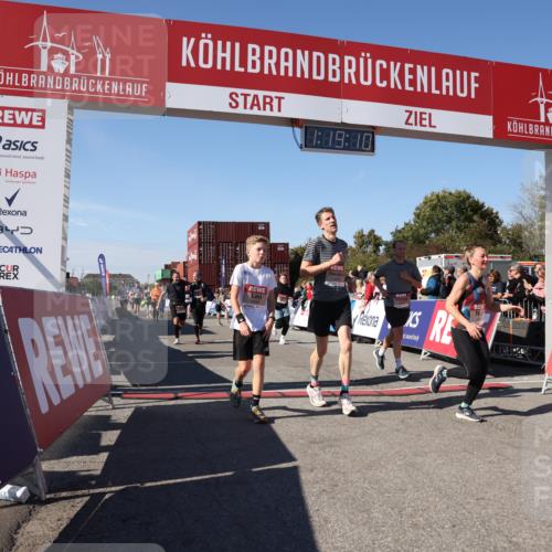 03.10.2025 - Köhlbrandbrückenlauf Lena Gebhardt http://msf.ph/oto/9043615 03.10.2025 13:19:10 Ziel 4143, 4630, 4631, 4632, 4676, 4690, 4727, 4816, 4828, 4876, 5027, 5449, 5853, 5858, 6088, 6117, 6127, 6475, 6573 meine-sportfotos.de