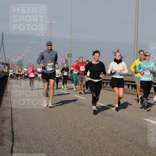 03.10.2025 - Köhlbrandbrückenlauf Fabian Wolf http://msf.ph/oto/9043626 03.10.2025 09:56:37 Position 3  meine-sportfotos.de
