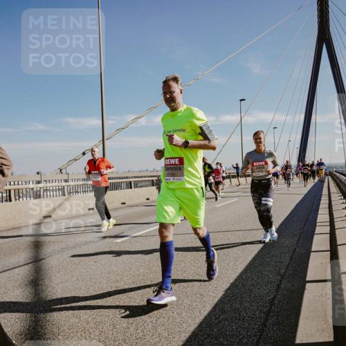 03.10.2025 - Köhlbrandbrückenlauf Michael Burmester http://msf.ph/oto/9043636 03.10.2025 12:25:14 Position 1 66, 4138 meine-sportfotos.de