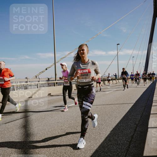 03.10.2025 - Köhlbrandbrückenlauf Michael Burmester http://msf.ph/oto/9043644 03.10.2025 12:25:14 Position 1 4619 meine-sportfotos.de