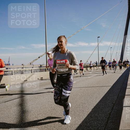 03.10.2025 - Köhlbrandbrückenlauf Michael Burmester http://msf.ph/oto/9043649 03.10.2025 12:25:15 Position 1 4619 meine-sportfotos.de