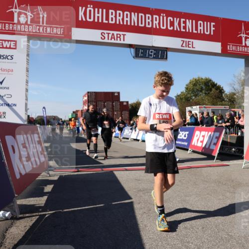 03.10.2025 - Köhlbrandbrückenlauf Lena Gebhardt http://msf.ph/oto/9043652 03.10.2025 13:19:12 Ziel 4143, 4630, 4631, 4632, 4690, 4725, 4727, 4816, 4828, 4876, 4996, 5027, 5853, 5858, 6088, 6117, 6127, 6225, 6226, 6475 meine-sportfotos.de