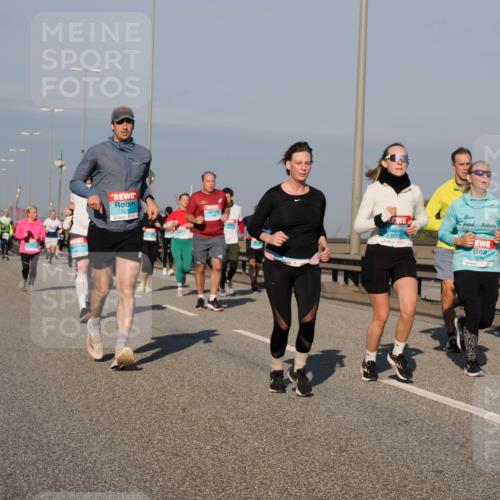 03.10.2025 - Köhlbrandbrückenlauf Fabian Wolf http://msf.ph/oto/9043656 03.10.2025 09:56:37 Position 3 3723, 1514 meine-sportfotos.de
