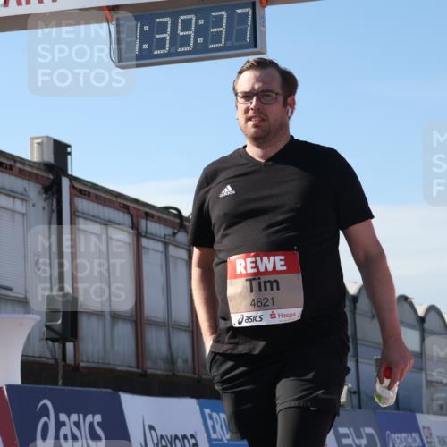 03.10.2025 - Köhlbrandbrückenlauf Luisa Fischer http://msf.ph/oto/9043662 03.10.2025 13:39:36 Ziel 4621, 5135, 5176, 5444, 5991, 6259 meine-sportfotos.de