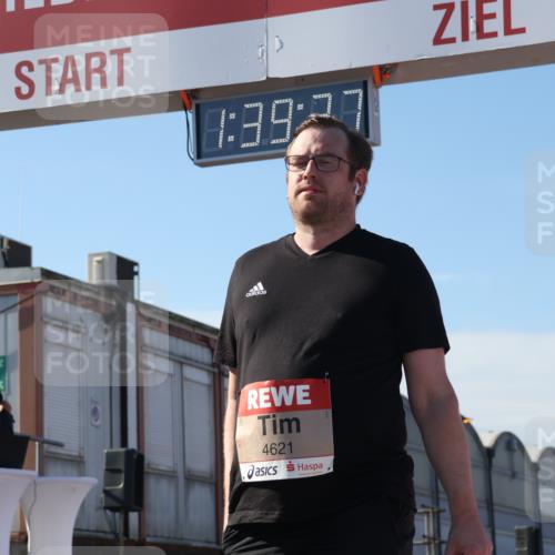 03.10.2025 - Köhlbrandbrückenlauf Luisa Fischer http://msf.ph/oto/9043665 03.10.2025 13:39:36 Ziel 4621, 5135, 5176, 5444, 5991, 6259 meine-sportfotos.de