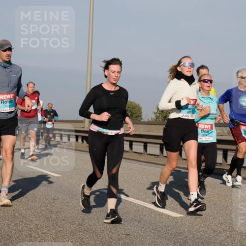 03.10.2025 - Köhlbrandbrückenlauf Fabian Wolf http://msf.ph/oto/9043686 03.10.2025 09:56:38 Position 3 3375, 3723, 1514 meine-sportfotos.de