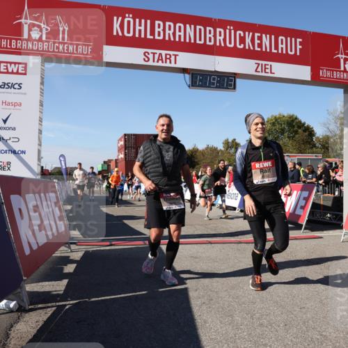 03.10.2025 - Köhlbrandbrückenlauf Lena Gebhardt http://msf.ph/oto/9043696 03.10.2025 13:19:13 Ziel 4143, 4593, 4630, 4631, 4632, 4690, 4725, 4727, 4816, 4828, 4876, 4996, 5027, 5853, 5858, 6088, 6127, 6225, 6226, 6576 meine-sportfotos.de